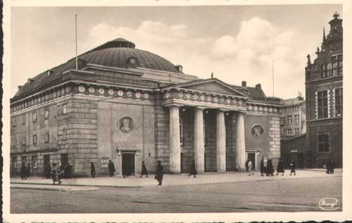 Gda�sk - Plac teatralny i teatr miejski