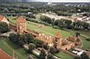 Malbork - Widok z wie�y na przedzamcze